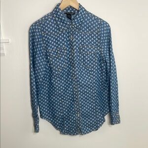 Women’s Blue Skull Patterned Button Up Shirt - Size Medium